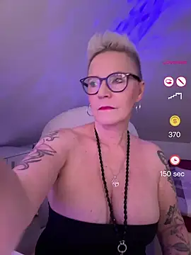 German Milf online show from June 2026 01:20:02 PM