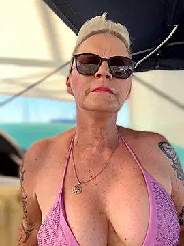 German Milf online show from June 2026 10:18:01 AM