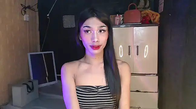 ToKeNa online show from February 2025 04:24:02 PM