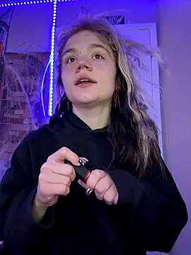 Snapshot of Cutiepiespanks chatting on October 2025 08:07:01 PM Cutiepiespanks online show from October 2025 08:07:01 PM