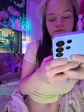 Cutiepiespanks online show from April 2026 02:04:02 AM