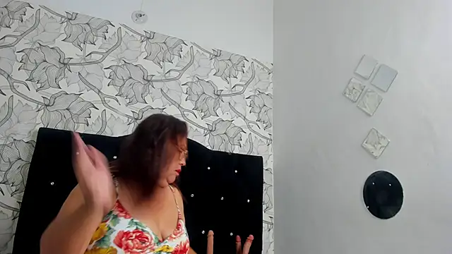 Keira Lennox online show from December 2025 11:40:02 AM