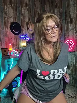 cowgirlc online show from October 2025 02:44:01 AM