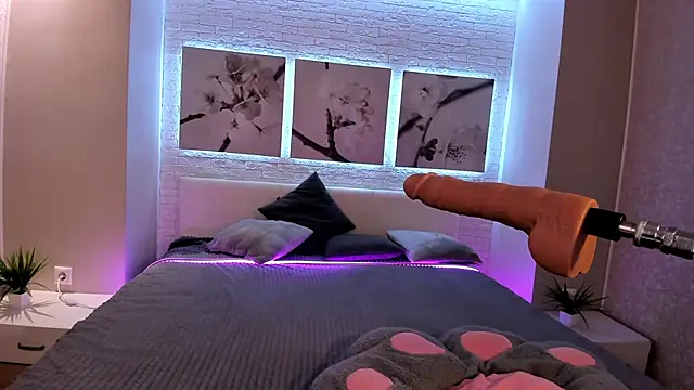 Betty June online show from October 2025 08:53:02 PM