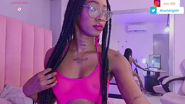 MiaMidnnightt online show from April 2026 08:39:02 PM