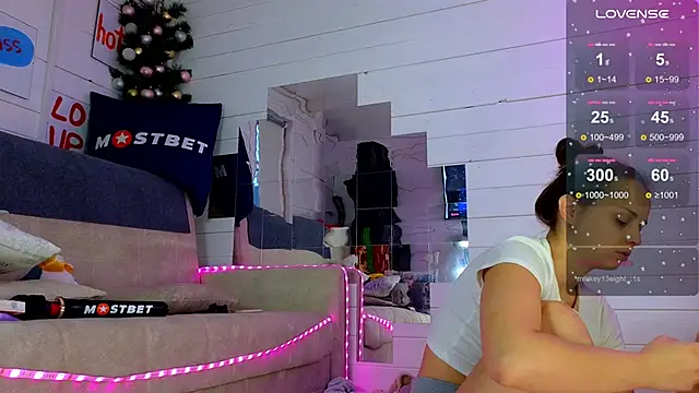 Misss Vikk online show from December 2024 08:30:02 AM