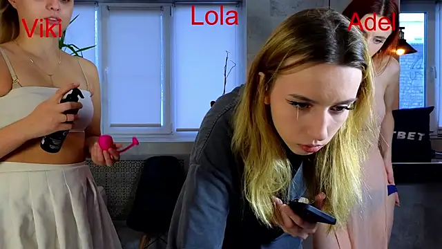 Misss Vikk online show from December 2024 09:46:01 AM