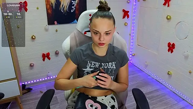 Snapshot of Misss_Vikk chatting on February 2026 03:23:02 PM Misss Vikk online show from February 2026 03:23:02 PM