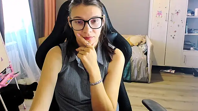 MollyLollipop online show from September 2025 04:28:01 AM