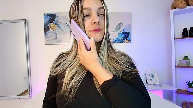 Isabella Harley online show from April 2026 01:26:02 PM