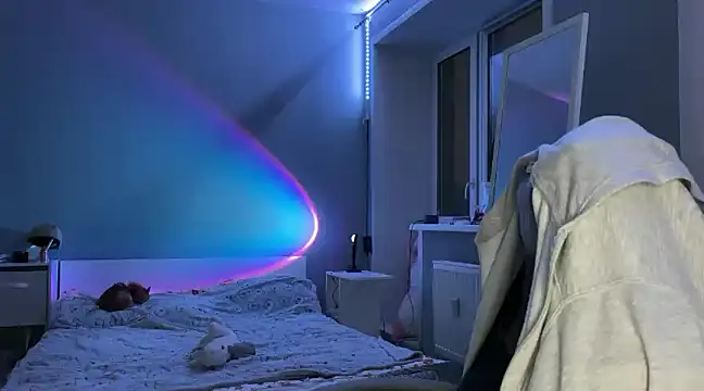 Snapshot of Uniarten chatting on December 2024 07:00:02 PM Uniarten online show from December 2024 07:00:02 PM