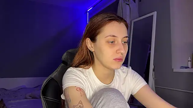 Snapshot of Uniarten chatting on January 2025 02:13:01 PM Uniarten online show from January 2025 02:13:01 PM