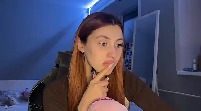 Snapshot of Uniarten chatting on January 2025 06:31:01 PM Uniarten online show from January 2025 06:31:01 PM