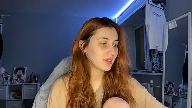 Snapshot of Uniarten chatting on March 2025 06:45:01 PM Uniarten online show from March 2025 06:45:01 PM