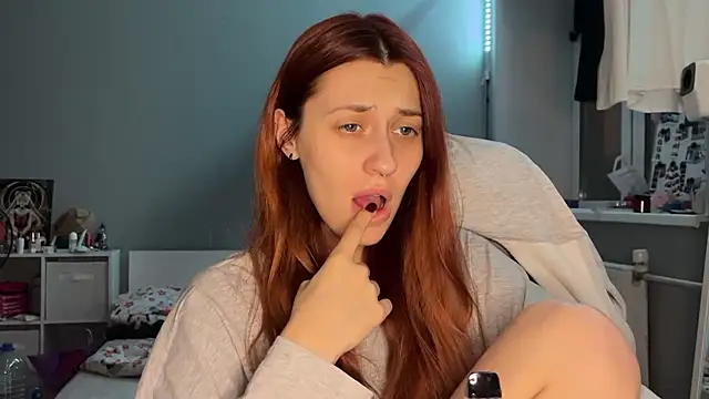 Snapshot of Uniarten chatting on October 2025 06:27:02 PM Uniarten online show from October 2025 06:27:02 PM