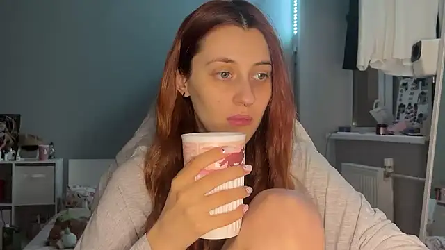 Snapshot of Uniarten chatting on October 2025 06:18:02 PM Uniarten online show from October 2025 06:18:02 PM