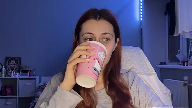 Snapshot of Uniarten chatting on November 2025 11:16:01 PM Uniarten online show from November 2025 11:16:01 PM