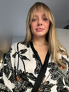 Kylie Desire online show from November 2025 04:33:02 AM