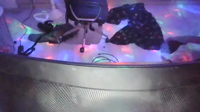 Snapshot of slankecrosdresser chatting on March 2026 05:08:02 AM slankecrosdresser online show from March 2026 05:08:02 AM