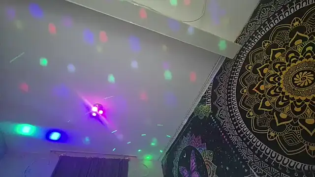 Snapshot of slankecrosdresser chatting on March 2026 10:59:02 AM slankecrosdresser online show from March 2026 10:59:02 AM