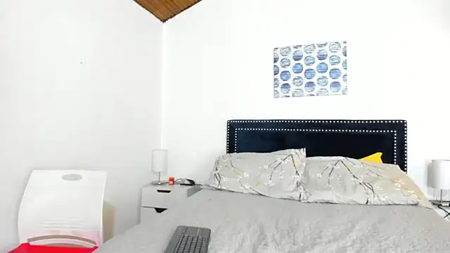 ZulyMichels online show from October 2025 12:14:01 PM