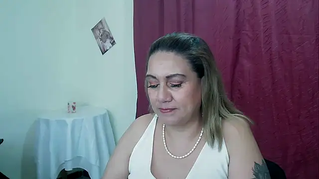 Snapshot of yayita_mature chatting on January 2025 04:12:01 PM yayita mature online show from January 2025 04:12:01 PM