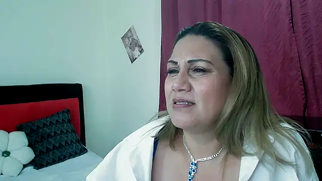 Snapshot of yayita_mature chatting on January 2025 07:35:01 PM yayita mature online show from January 2025 07:35:01 PM
