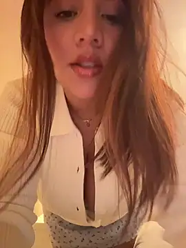 marcimaa online show from March 2026 11:00:02 PM