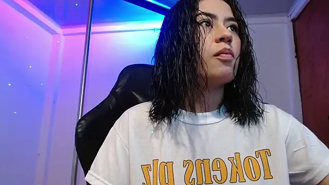 Martina1369 online show from June 2026 06:45:01 PM
