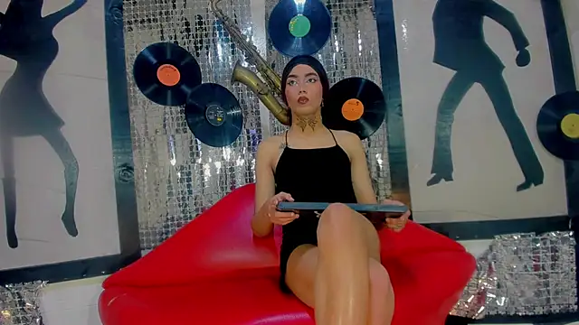 nickyminach  online show from February 2025 07:27:01 PM