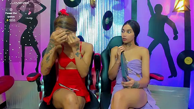 nickyminach  online show from December 2025 12:03:02 PM