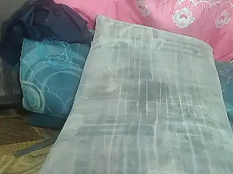 Snapshot of LUCKY_sweety01 chatting on December 2024 12:50:02 PM LUCKY sweety01 online show from December 2024 12:50:02 PM