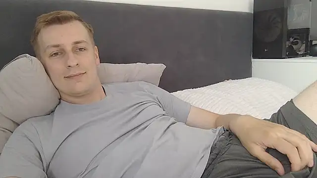Snapshot of your_andy chatting on July 2026 06:43:02 AM your andy online show from July 2026 06:43:02 AM