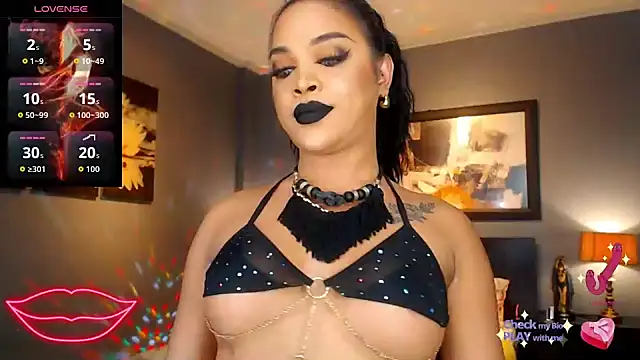 MarryQueen22 online show from April 2026 10:52:02 PM