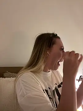 Eva Ryen online show from November 2025 05:22:01 PM