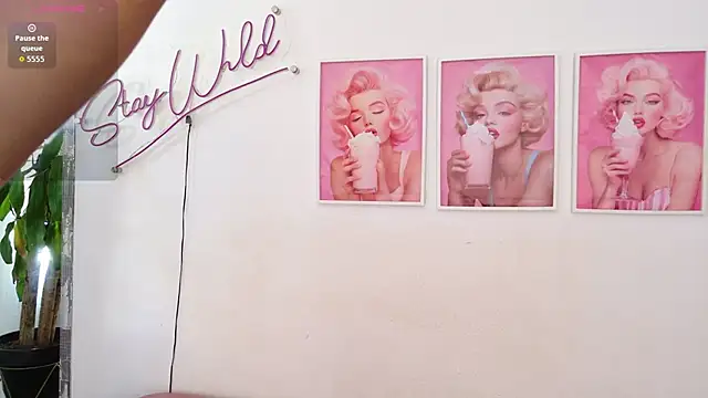 Adele LatinLady online show from June 2026 08:11:02 PM