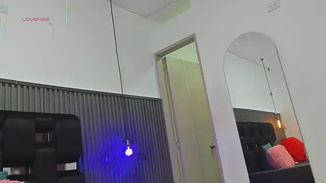 Snapshot of levana1 chatting on October 2025 01:09:01 AM levana1 online show from October 2025 01:09:01 AM