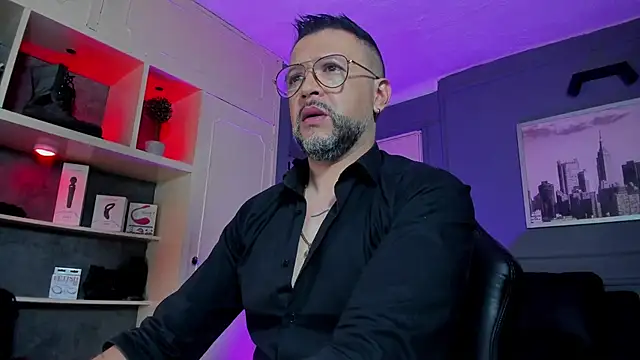 Snapshot of MrFrank_tattoo chatting on February 2026 11:28:02 AM MrFrank tattoo online show from February 2026 11:28:02 AM