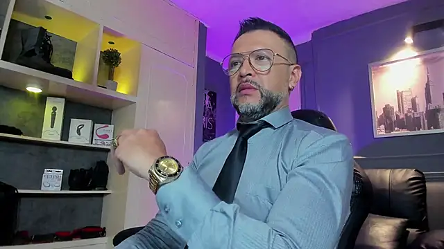 Snapshot of MrFrank_tattoo chatting on February 2026 10:33:02 AM MrFrank tattoo online show from February 2026 10:33:02 AM