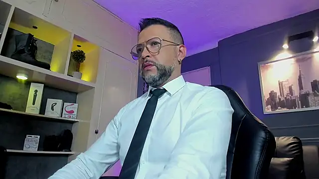 Snapshot of MrFrank_tattoo chatting on February 2026 11:18:01 AM MrFrank tattoo online show from February 2026 11:18:01 AM