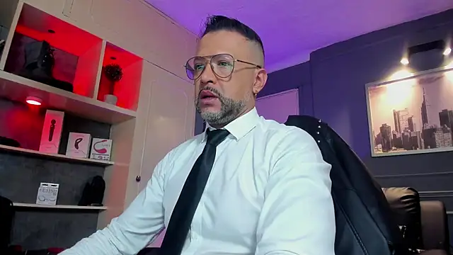 Snapshot of MrFrank_tattoo chatting on February 2026 11:55:01 AM MrFrank tattoo online show from February 2026 11:55:01 AM