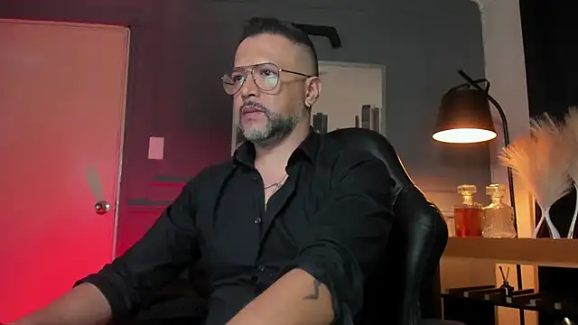 Snapshot of MrFrank_tattoo chatting on February 2026 10:34:02 AM MrFrank tattoo online show from February 2026 10:34:02 AM