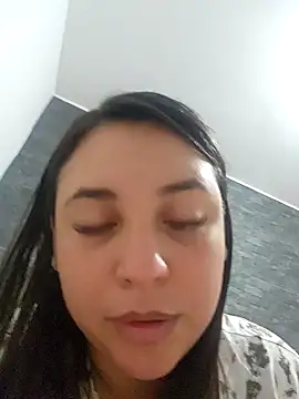 LizzRouse online show from November 2025 11:01:02 AM