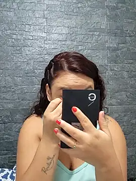 LizzRouse online show from November 2025 01:14:02 PM