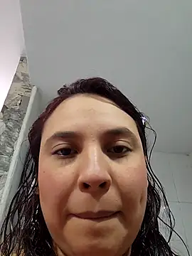 LizzRouse online show from December 2025 05:19:02 PM