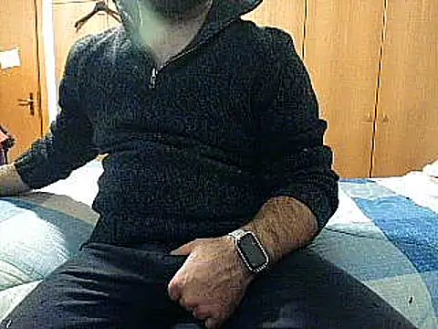 Snapshot of Attila985 chatting on January 2025 04:02:02 PM Attila985 online show from January 2025 04:02:02 PM