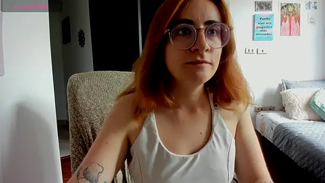 Snapshot of linda_giggle chatting on December 2024 02:19:02 PM linda giggle online show from December 2024 02:19:02 PM