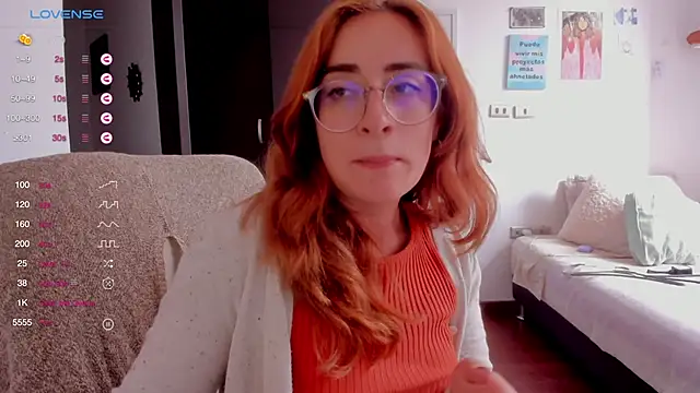 Snapshot of linda_giggle chatting on December 2024 06:12:01 PM linda giggle online show from December 2024 06:12:01 PM