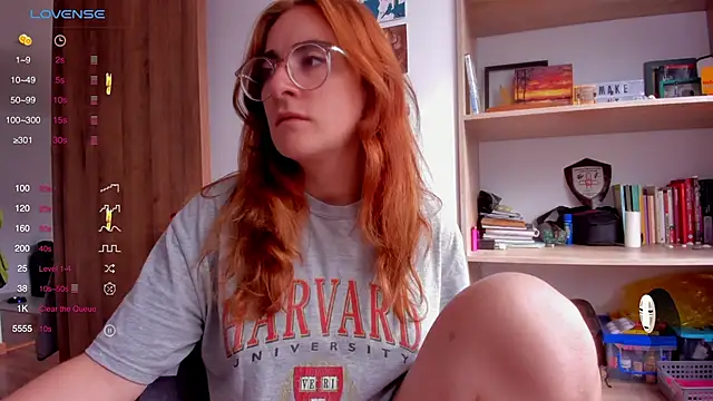 Snapshot of linda_giggle chatting on February 2025 01:40:02 PM linda giggle online show from February 2025 01:40:02 PM