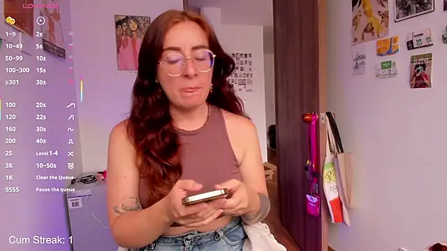 Snapshot of linda_giggle chatting on April 2026 02:40:02 PM linda giggle online show from April 2026 02:40:02 PM